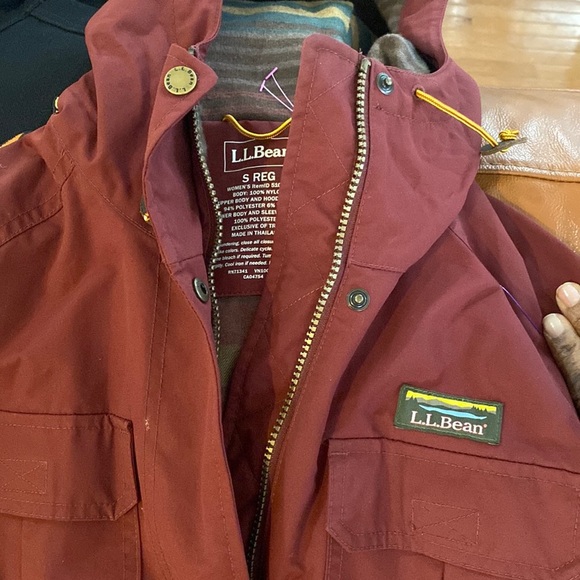 L.L. Bean Women's Mountain Classic Water-Resistant Jacket Size S - Picture 5 of 13